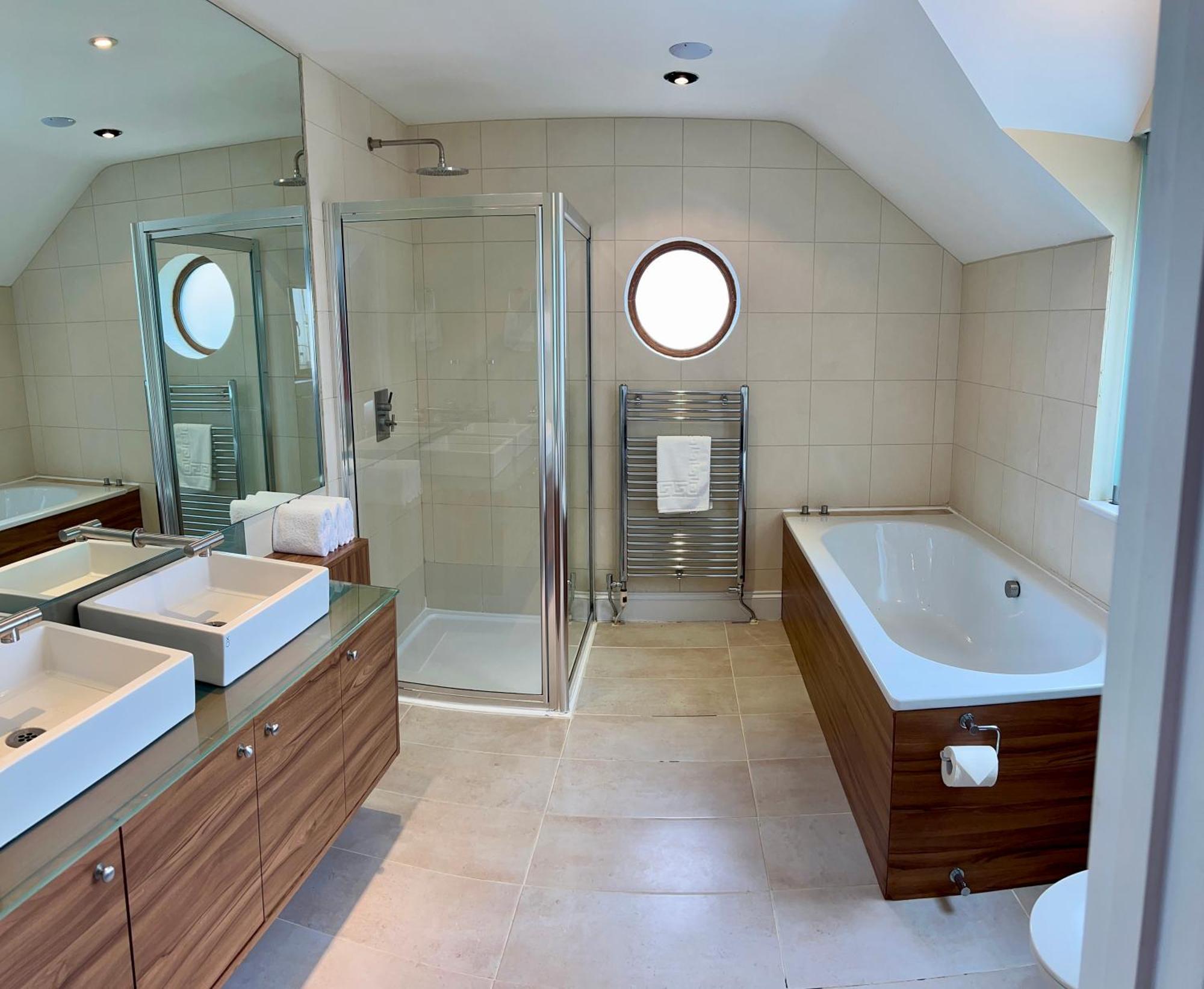 Roseberry House Bed and Breakfast Newcastle Emlyn Exteriör bild